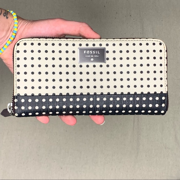 Fossil polka dot clutch wallet - Picture 4 of 6